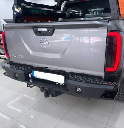 Zadný pevnostný nárazník T20 Nissan Navara D23