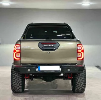 ZADNY-PEVNOSTNY-NARAZNIK-TOYOTA-HILUX