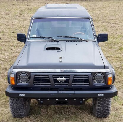 Predný pevnostný nárazník Nissan Patrol Y60